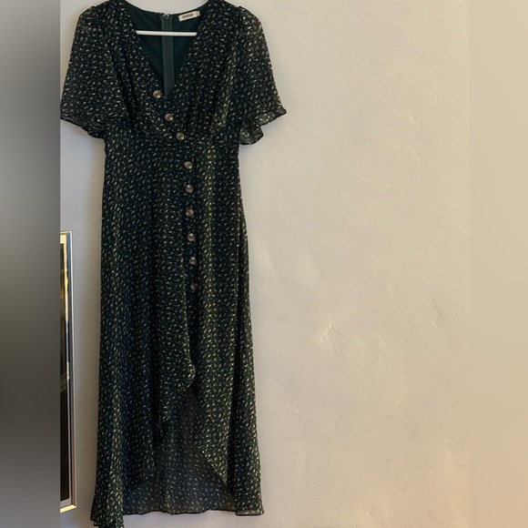 Essue Floral Dress, High Low, with short slip sewed in, New without tags - Picture 5 of 7